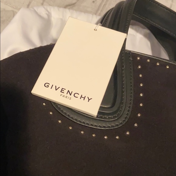 🎁Givenchy nightingale black suede studded satchel - Picture 5 of 9
